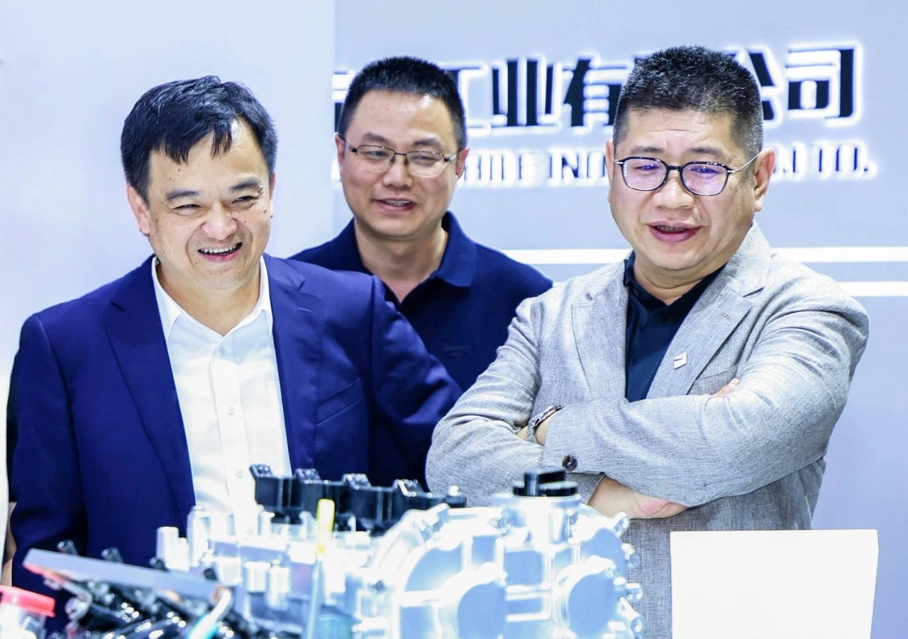 解码智造DNA，，五菱工业亮相上海车展！-东升平台新闻-广西汽车