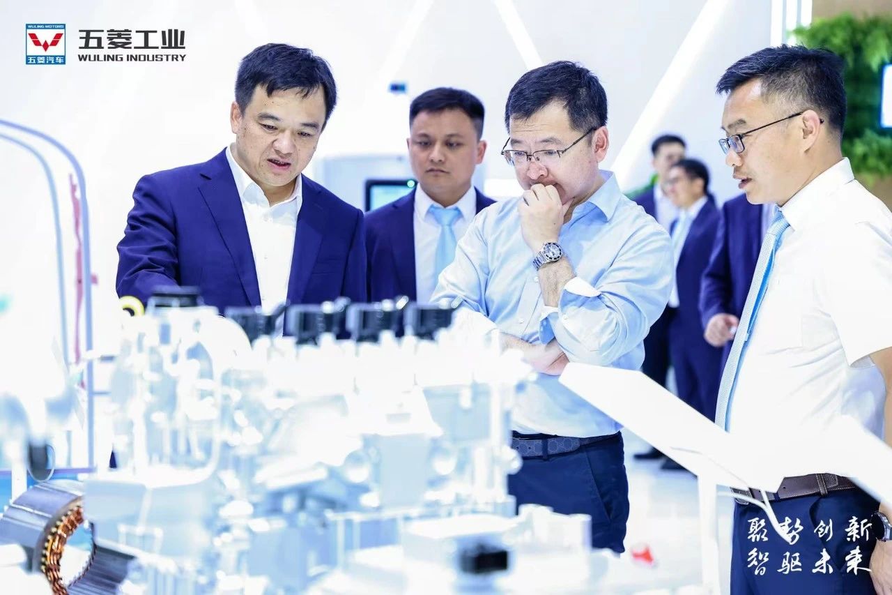 解码智造DNA，，五菱工业亮相上海车展！-东升平台新闻-广西汽车